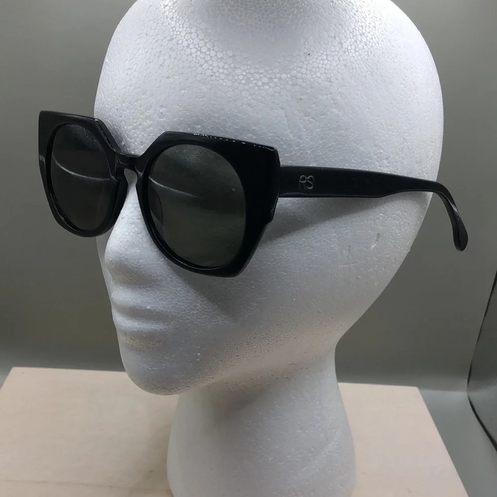 RS Eyewear Trendy Semi Oversized Sunglasses Black Frames RS9002 C3